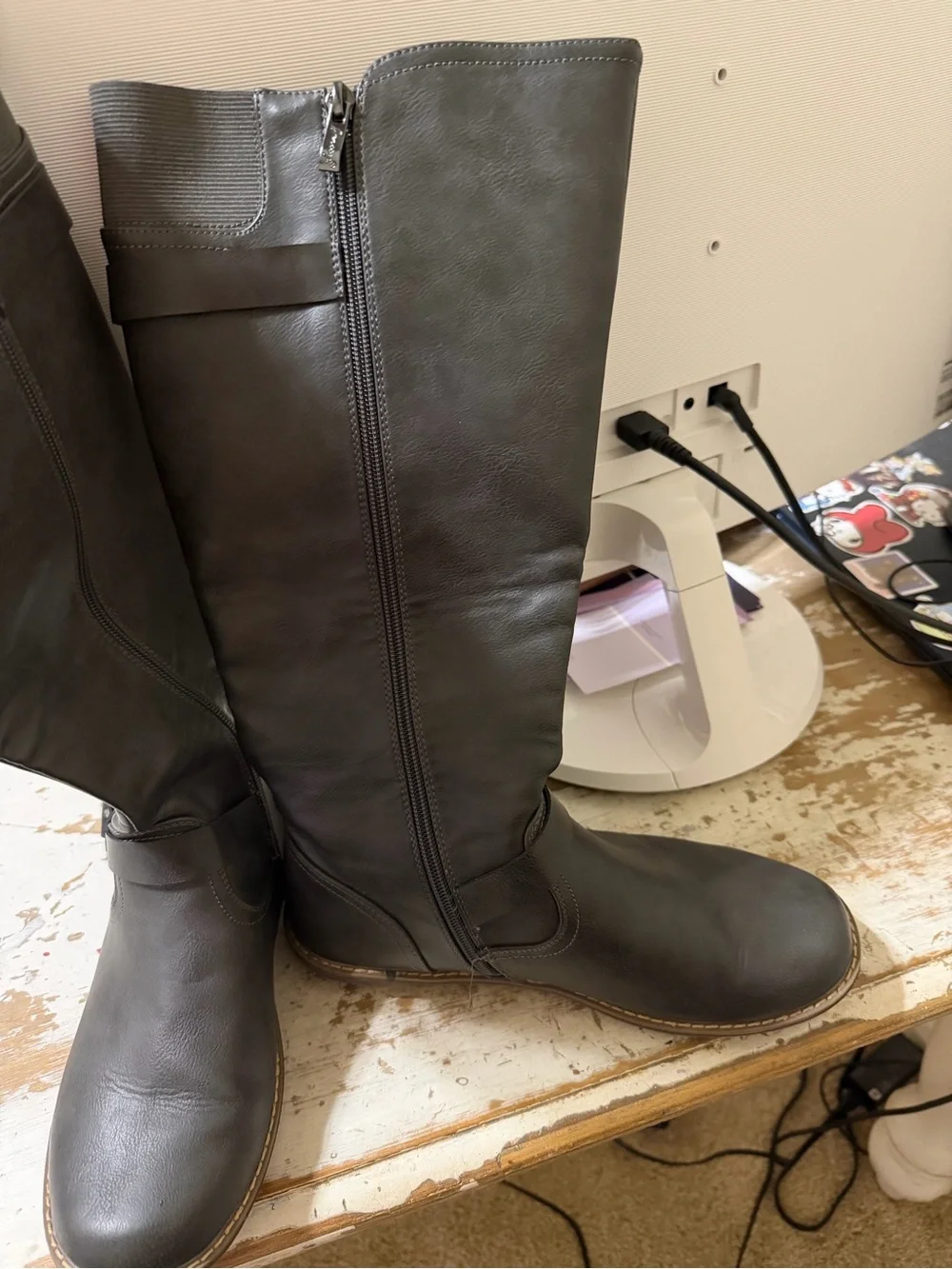 Jeossy Italian Dark gray Tall Buckle Riding Boots 9 buckles zip side nwot